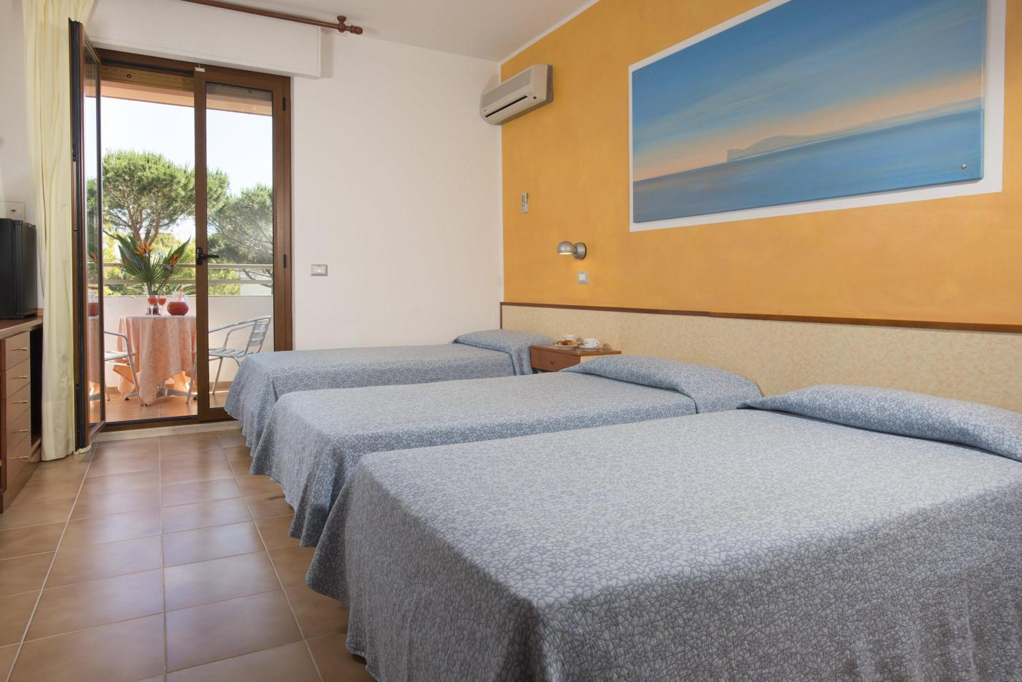 Triple Room